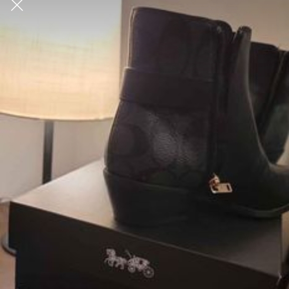 Coach boots - Picture 1 of 2